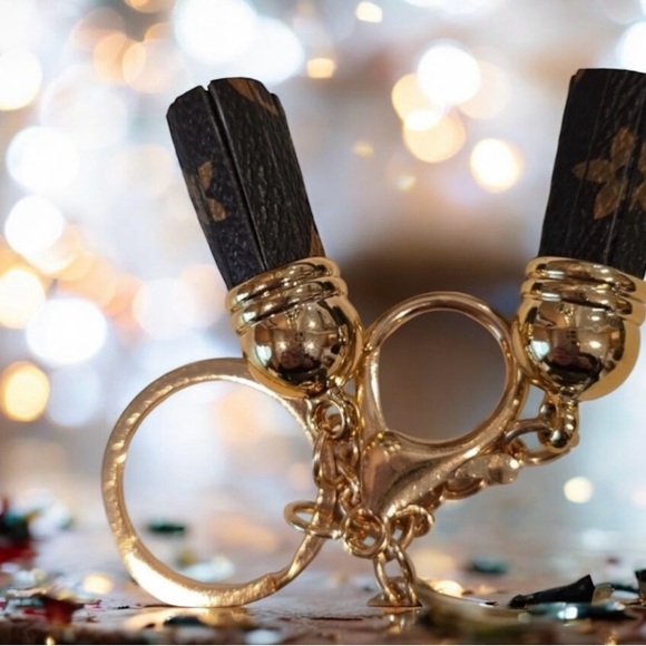 Elegant Brown Patterned Keychain Pouch - Picture 3 of 4